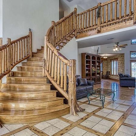 Mountain Bliss: Estate W/ Views~Firepit~Hot Tub~Gburg 5Min~3 Pools Villa Гетлинбург Екстериор снимка