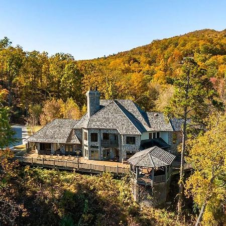Mountain Bliss: Estate W/ Views~Firepit~Hot Tub~Gburg 5Min~3 Pools Villa Гетлинбург Екстериор снимка