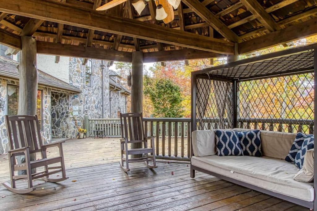 Mountain Bliss: Estate W/ Views~Firepit~Hot Tub~Gburg 5Min~3 Pools Villa Гетлинбург Екстериор снимка